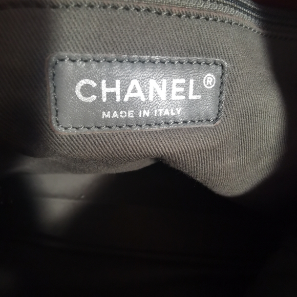 (Sold)100% Authentic Channel Lamb Skin Tote, Crossbody In Red - Picture 16 of 16